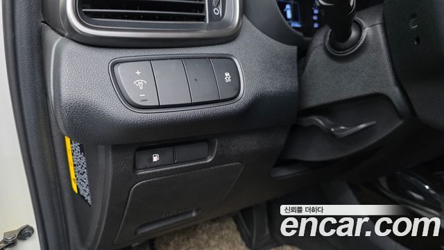 Kia Sorento Diesel 2.0 2WD — photo 1 of 33