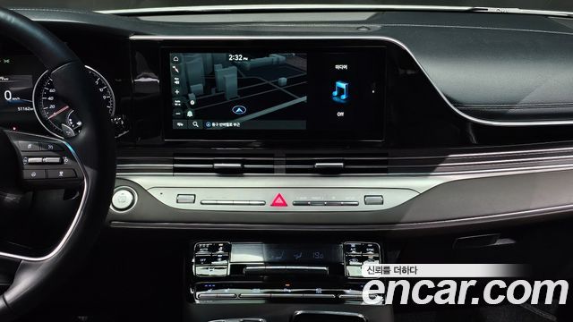 Hyundai Grandeur 2.5 — photo 1 of 32