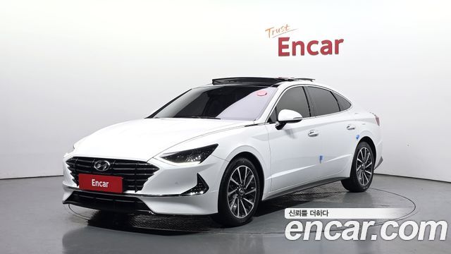 Hyundai Sonata 2.0 — photo 1 of 30