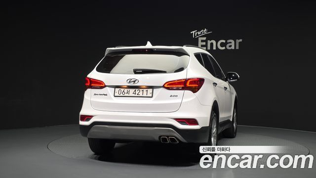 Hyundai Santafe Diesel 2.0 2WD — photo 1 of 34