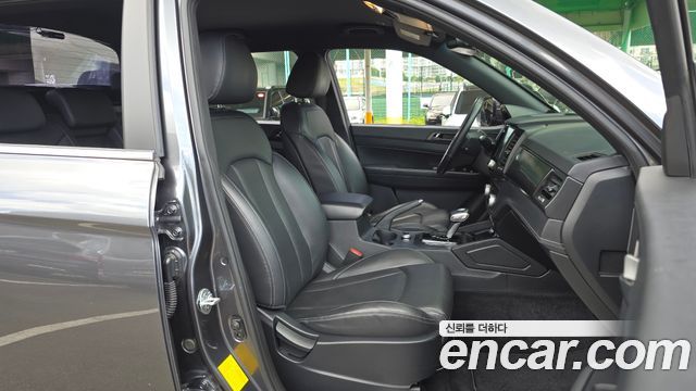 KG_Mobility_Ssangyong Rexton Diesel 2.2 4WD — photo 1 of 20