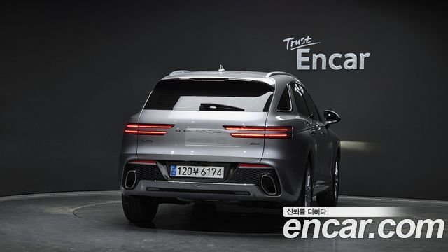 Genesis GV70 2.5T Gasoline AWD — photo 1 of 30