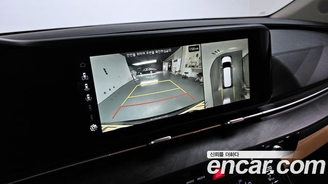 Kia Canival Diesel 7-Seater Signature — photo 1 of 30