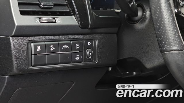KG_Mobility_Ssangyong Rexton Diesel 2.2 4WD — photo 1 of 32