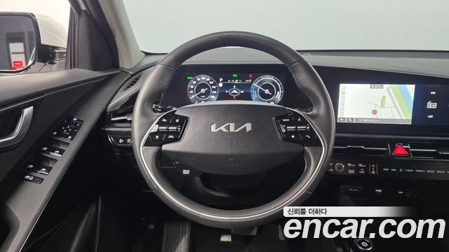 Kia Niro Air — photo 1 of 32