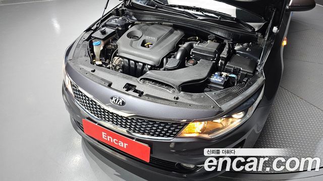 Kia K5 2.0 MX — photo 1 of 30