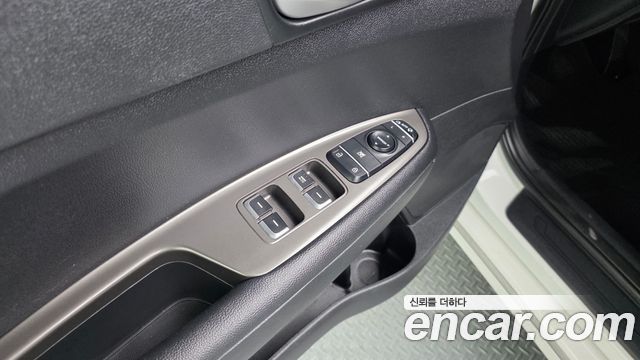 Kia K5 2.0 — photo 1 of 33