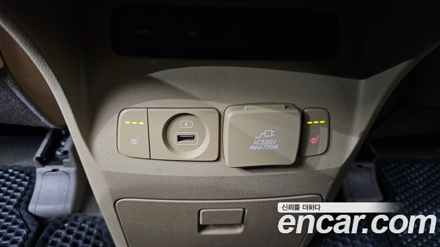 2017 Kia Canival 9-seater Hi-Limousine, photograph 8