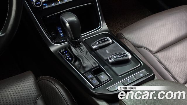 Hyundai Grandeur 3.0 Exclusive — photo 1 of 33