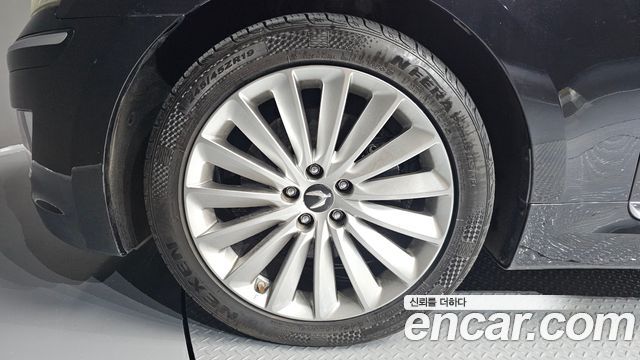Hyundai Equus VL380 — photo 1 of 20