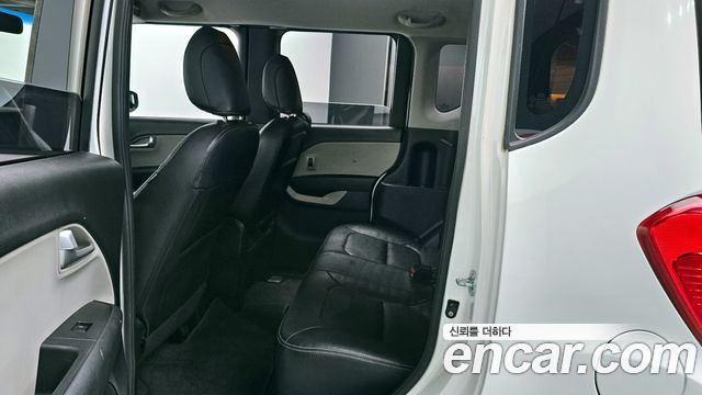 Kia RAY Deluxe Special — photo 1 of 20