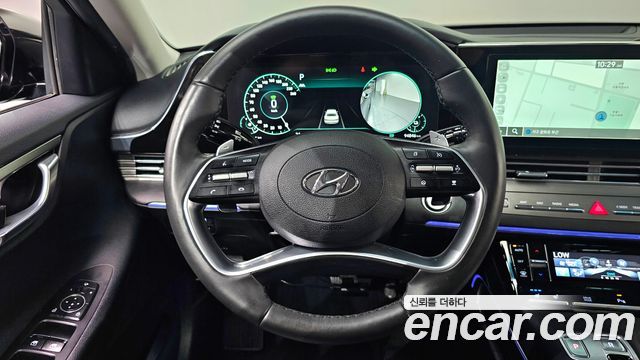 Hyundai Grandeur Le Blanc — photo 1 of 30