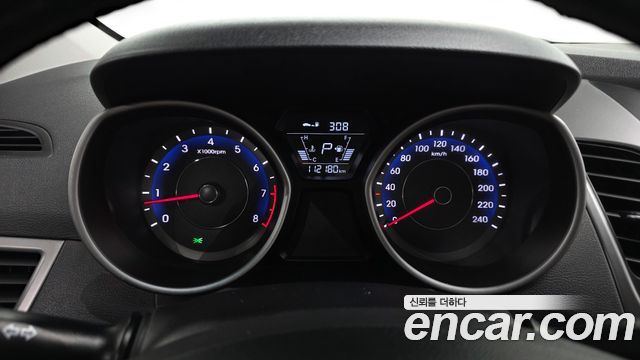 Hyundai AVANTE 1.6 GDi Smart — photo 1 of 20