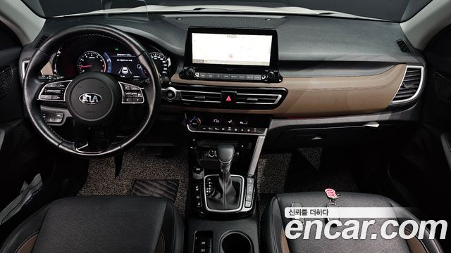 Kia Seltos Gasoline 1.6 Turbo 4WD — photo 1 of 37