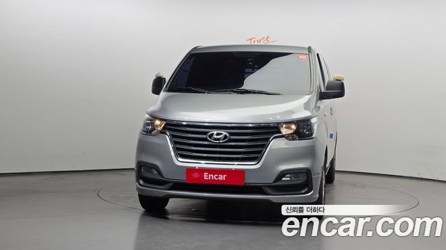 2019 Hyundai Starex Van 3-Seater, photograph 10