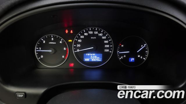 2019 Hyundai Starex Van 3-Seater, photograph 5