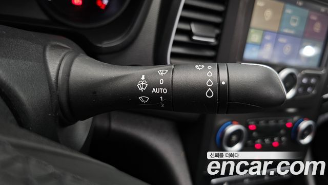 Renault-KoreaSamsung SM6 2.0 GDe SE — photo 1 of 32