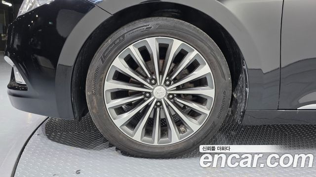 Hyundai Grandeur HG300 Premium