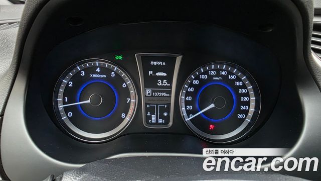 2013 Hyundai Grandeur HG300 Premium, photograph 5