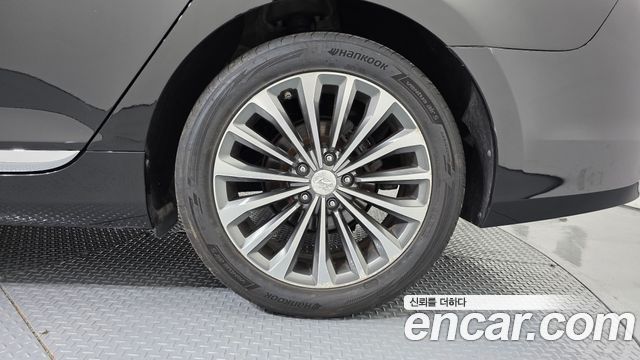 2013 Hyundai Grandeur HG300 Premium, photograph 3