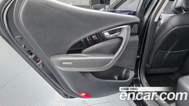 2013 Hyundai Grandeur HG300 Premium, photograph 2