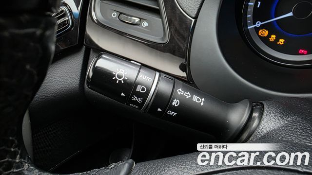 2013 Hyundai Grandeur HG300 Premium, photograph 4