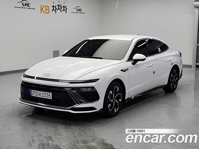 Hyundai Sonata 2.0 — photo 1 of 20