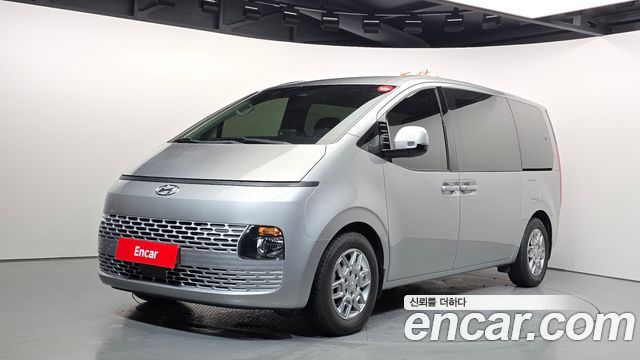 Hyundai Staria L3.5 Tourer 11-Seater — photo 1 of 32