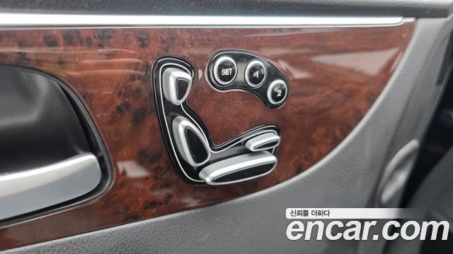 Hyundai Equus VS380 — photo 1 of 39