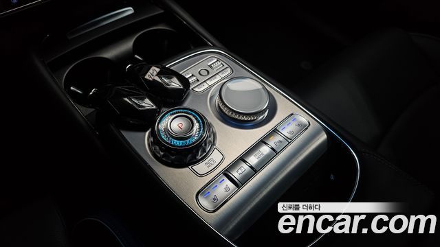 2025 Genesis G90 Gasoline 3.5 Turbo AWD, photograph 3