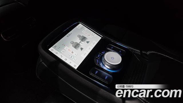 2025 Genesis G90 Gasoline 3.5 Turbo AWD, photograph 11