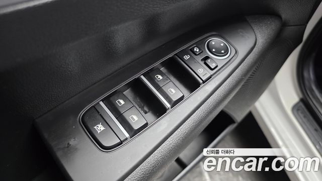 Kia K3 1.6 — photo 1 of 30