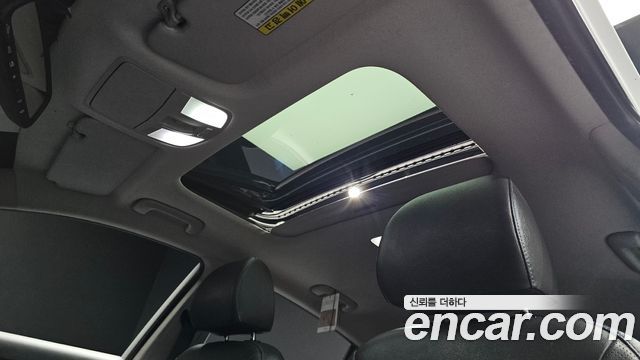 Hyundai Ioniq Q — photo 1 of 30
