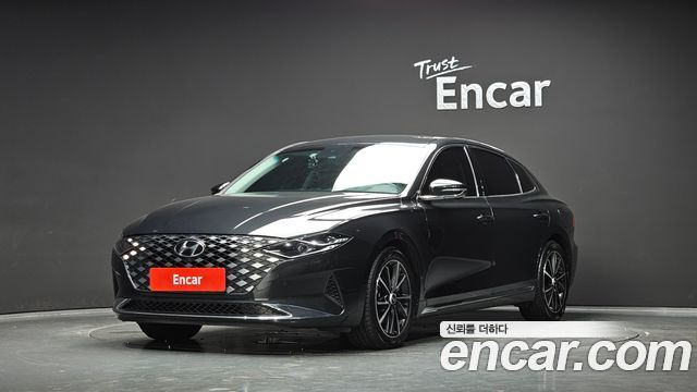 Hyundai Grandeur 2.5 — photo 1 of 30