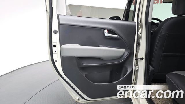Kia RAY Signature — photo 1 of 30