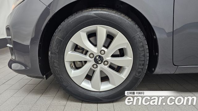 2015 Kia pride Diesel 5DR 1.4, photograph 11