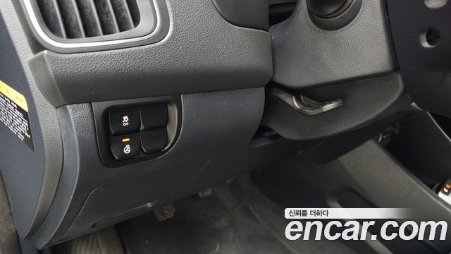 2015 Kia pride Diesel 5DR 1.4, photograph 12