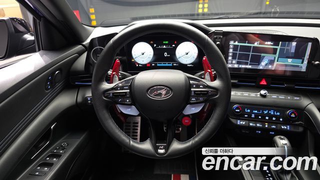 Hyundai AVANTE 2.0 N — photo 1 of 30