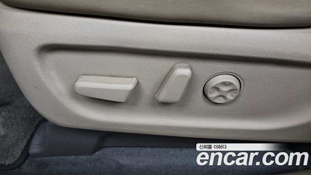 2015 Kia Canival 7-seater Limousine, photograph 10