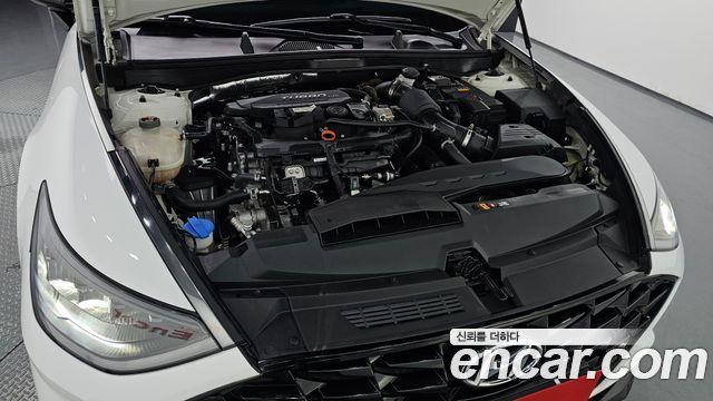 Hyundai Sonata 1.6 Turbo — photo 1 of 32