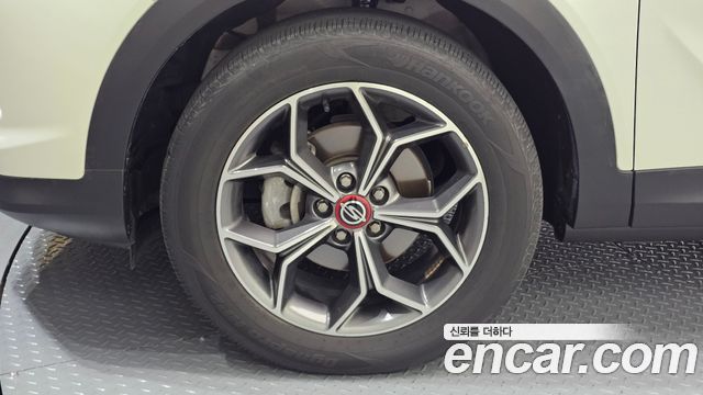 KG_Mobility_Ssangyong KORANDO Gasoline 1.5 2WD R-Plus — photo 1 of 32