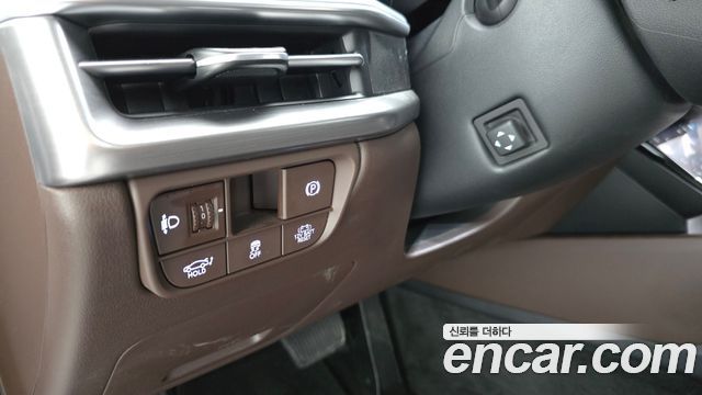 Hyundai Grandeur Exclusive — photo 1 of 31