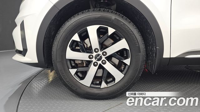 Kia Sorento Gasoline 2.5T 2WD — photo 1 of 38