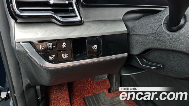Kia Sportage Signature Gravity 2WD — photo 1 of 34