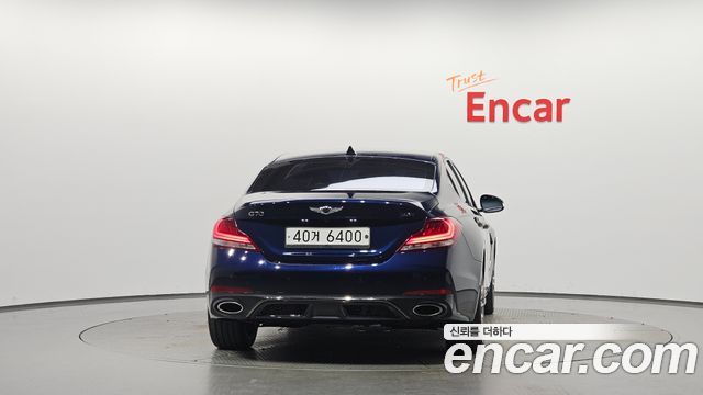 Genesis G70 3.3T Sport — photo 1 of 34
