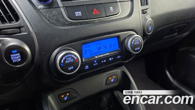 Hyundai Tucson Diesel(e-VGT) 2WD — photo 1 of 31