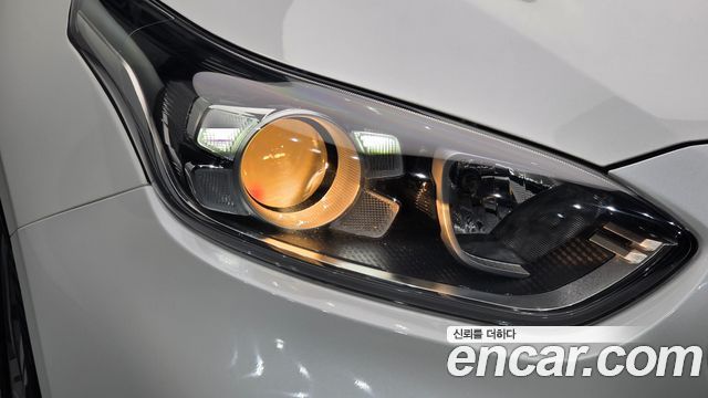 Kia K3 Prestige — photo 1 of 31