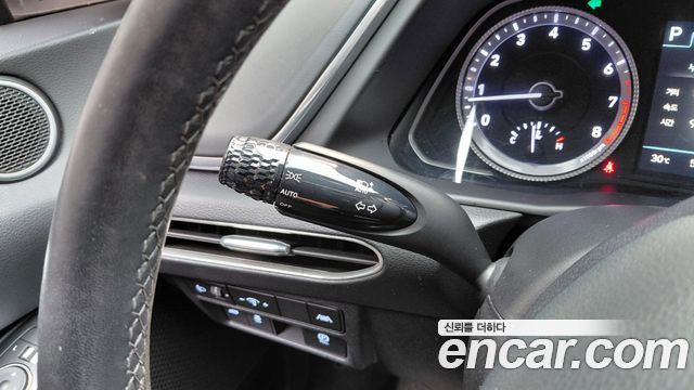 Hyundai Sonata 2.0 LPG(rental car) — photo 1 of 31