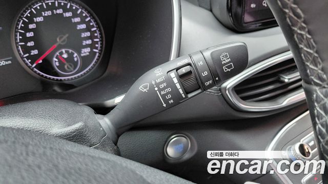 Hyundai Santafe HEV 1.6 2WD — photo 1 of 36