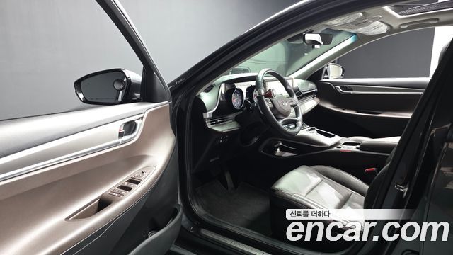 Hyundai Grandeur 2.5 — photo 1 of 33